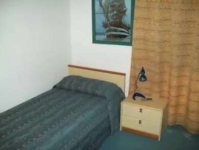 Oriente فندق ليباري